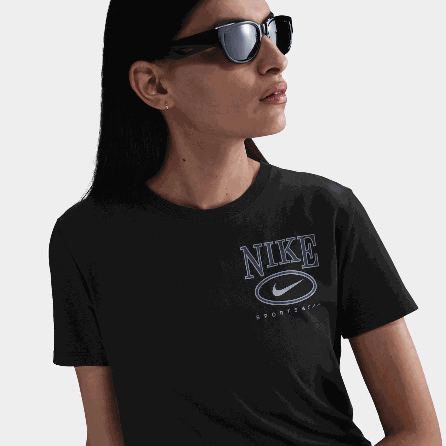 Club Short-Sleeve Graphic T-Shirt, t-skjorte, dame - full image 1