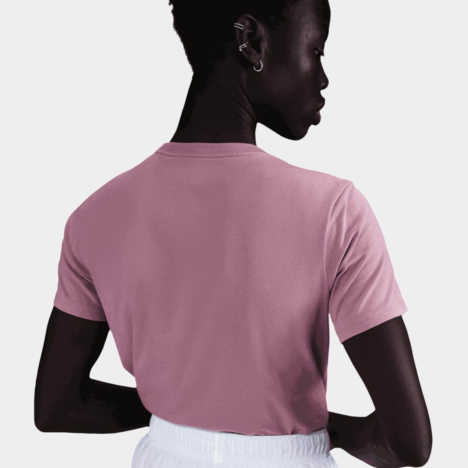 Sportswear Essential Icon Futura Tee, t-skjorte dame - full image 2