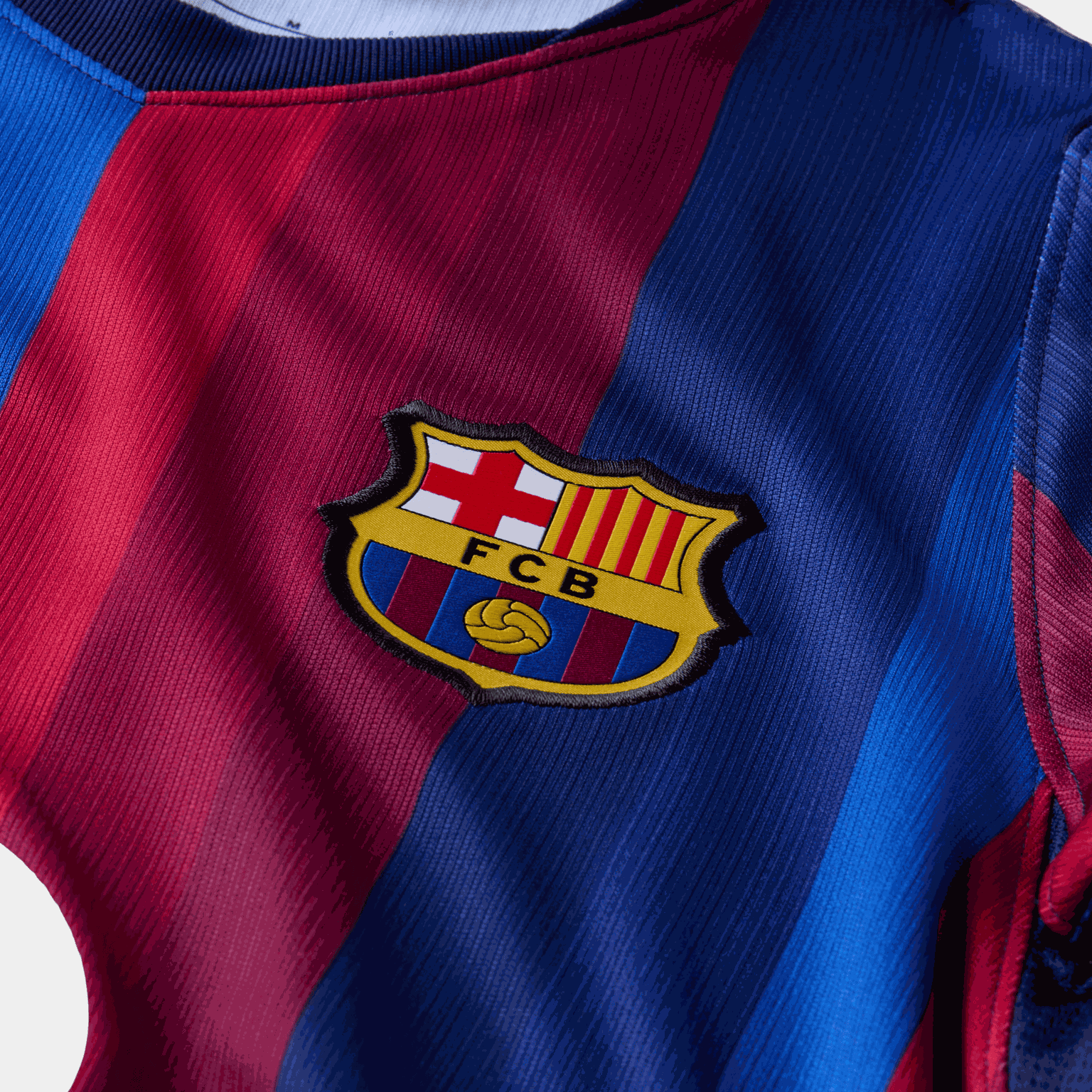 FC Barcelona Dri-Fit Jersey Short Sleeve Stadium Home 26/27, fotballdrakt, junior - full image 3