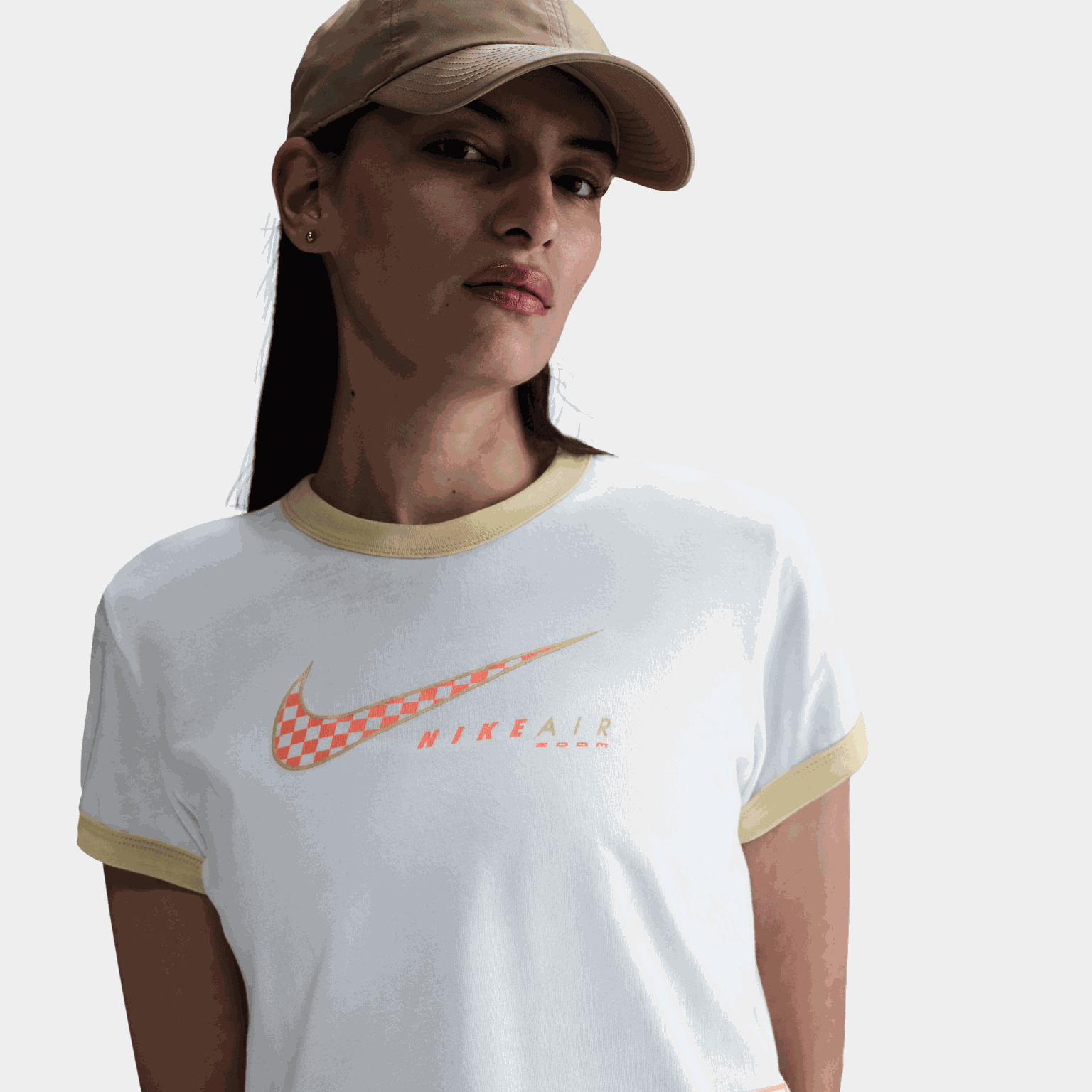 Sportswear Club Short-Sleeve T-Shirt, t-skjorte, dame - full image 1