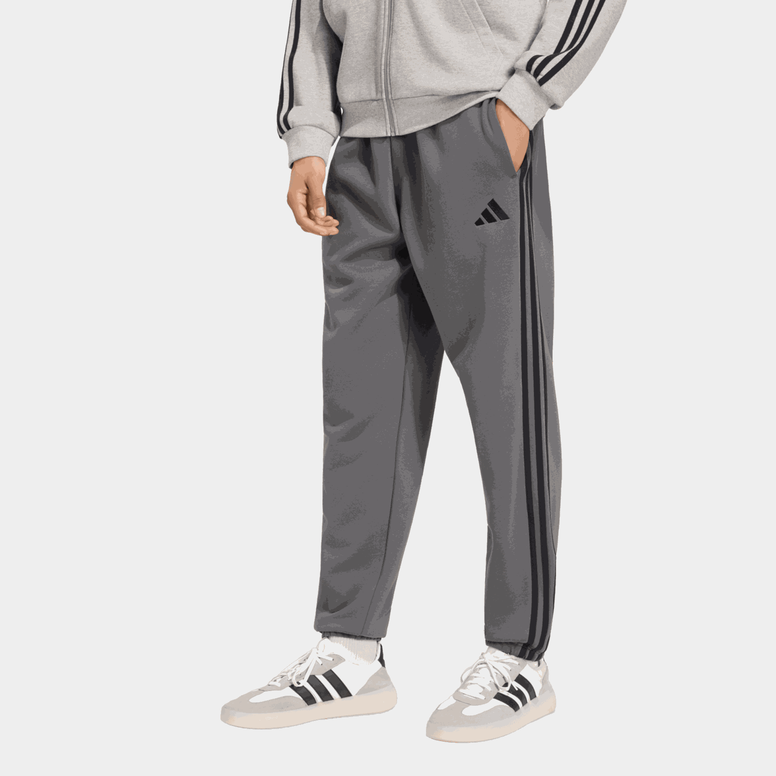 Essentials 3-Stripes Fleece Tapered Cuffed Joggers, joggebukse, herre - full image 2