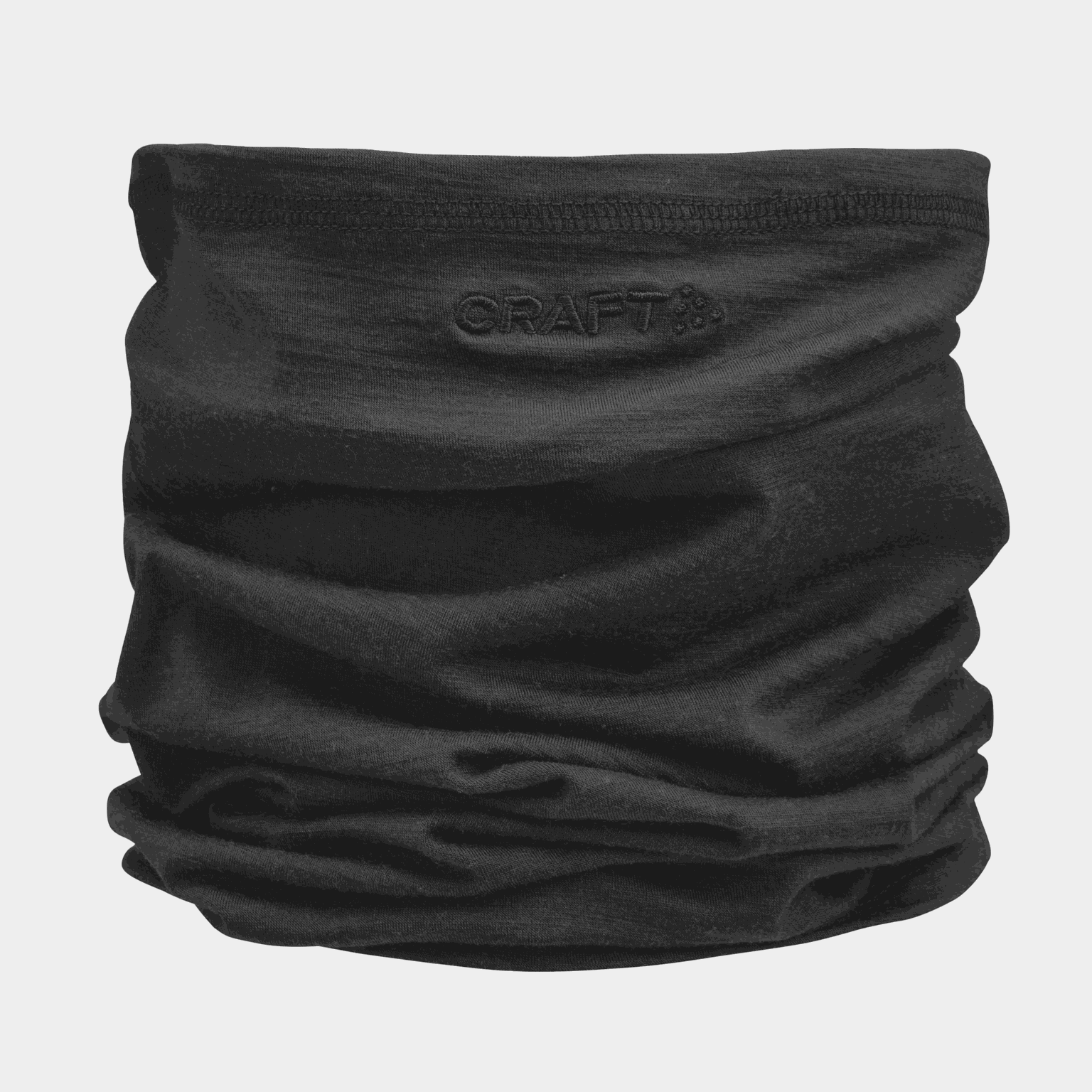 Essence Wool Necktube, hals - full image 1