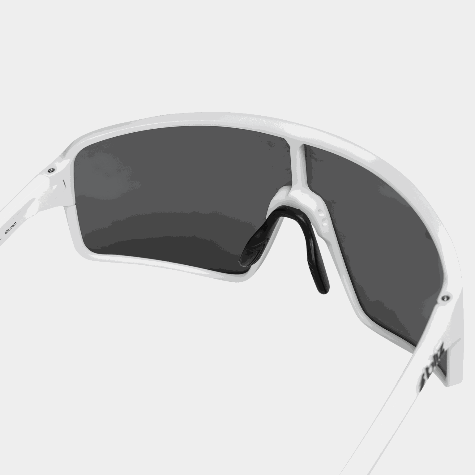 P001 Matte White Smoke Sunglasses, multisportbriller, unisex - full image 3