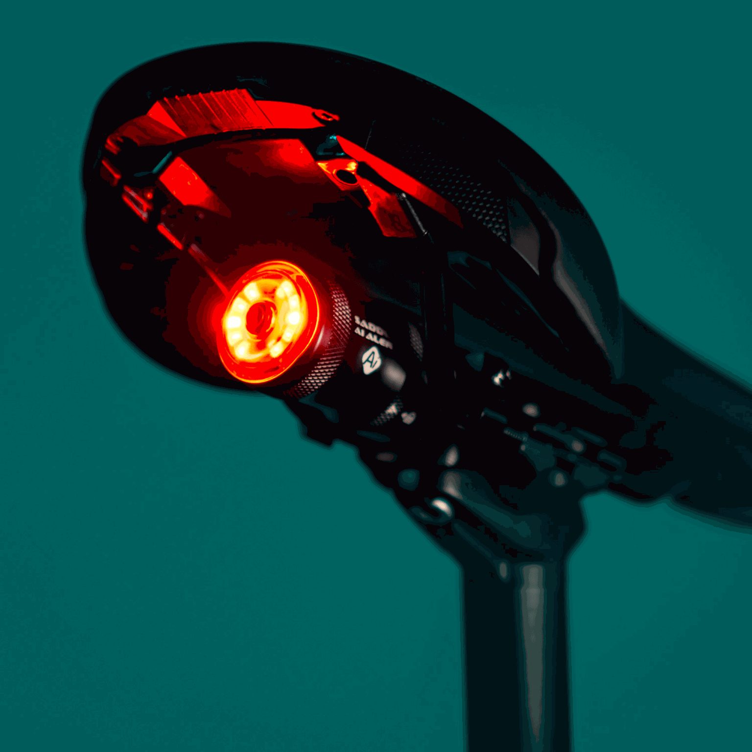 Saddle Rear Bikelight AI Alert, sykkelbaklykt - full image 4