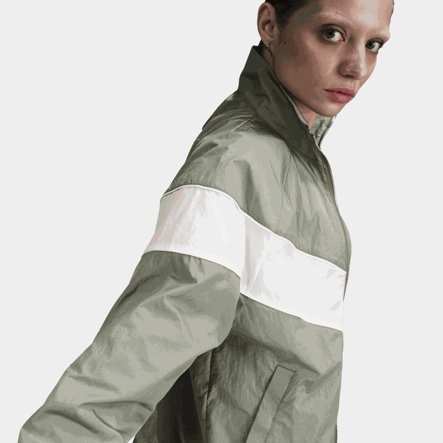 Windrunner Loose UV Woven Full Zip Jacket, jakke, dame - full image 2