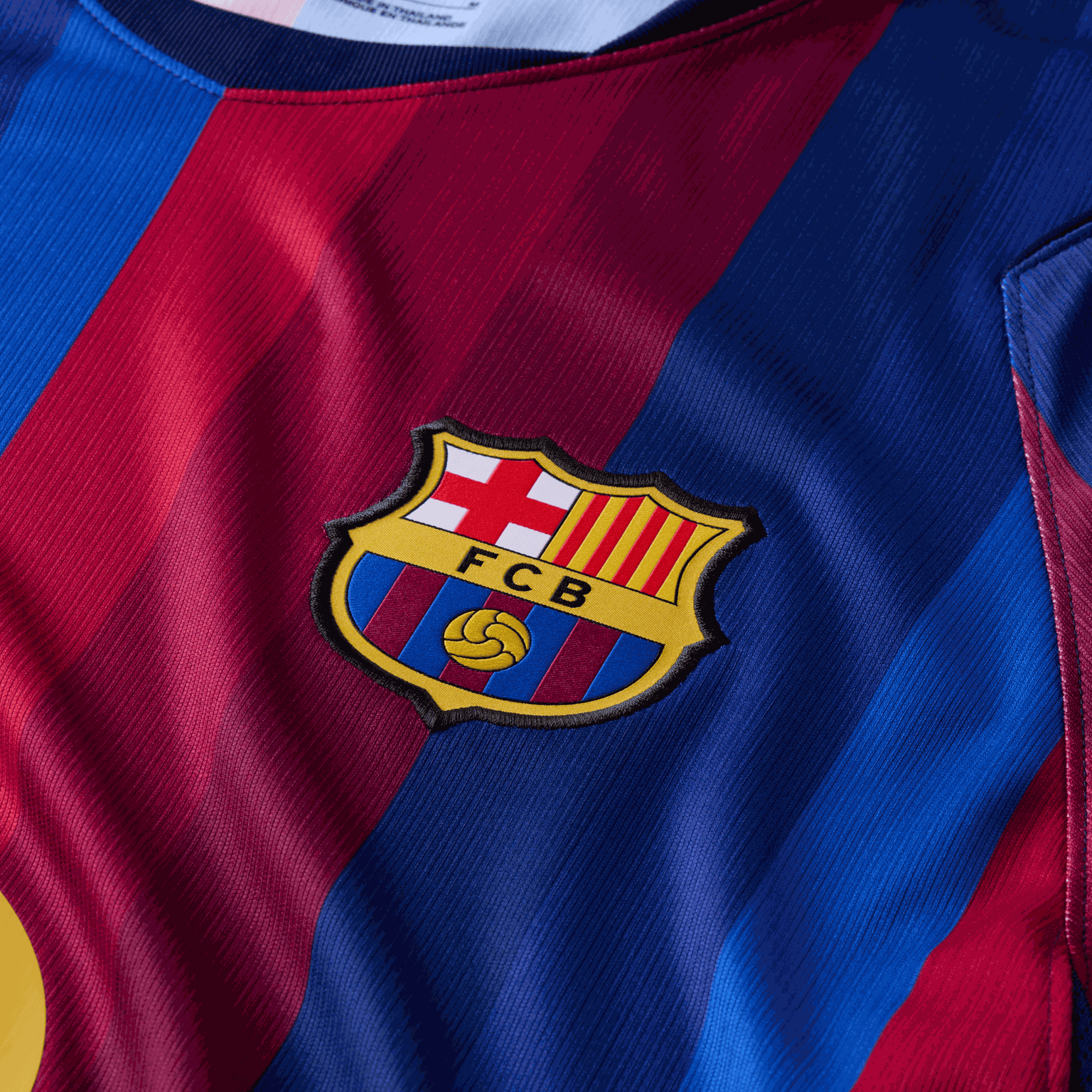 FC Barcelona Dri-Fit Jersey Short Sleeve Stadium Home 26/27, fotballdrakt, herre - full image 3