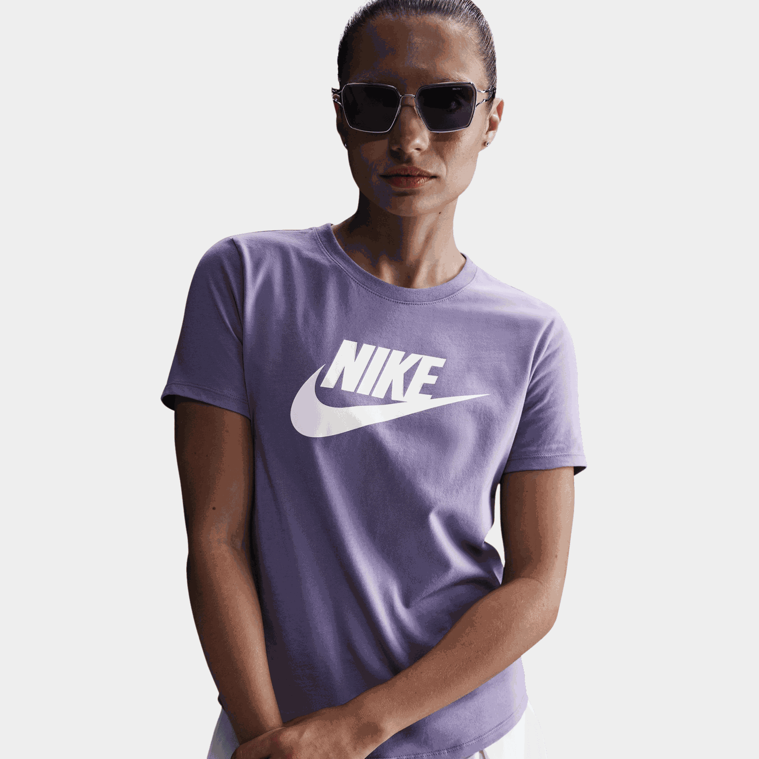 Sportswear Essential Icon Futura Tee, t-skjorte dame - full image 1
