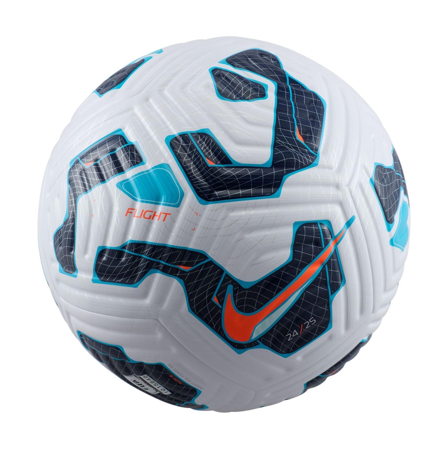 Flight, fotball - full image 1