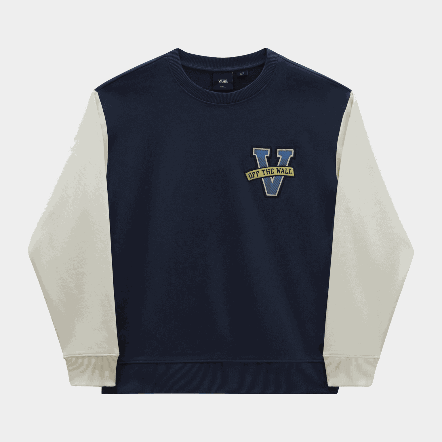 Varsity V Oversized Cre - full image 1