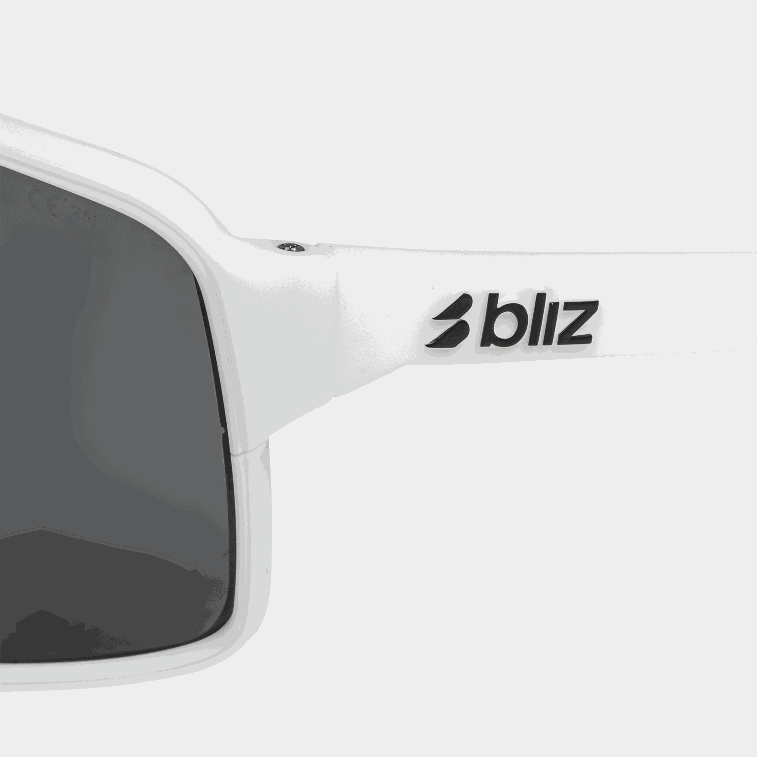 P001 Matte White Smoke Sunglasses, multisportbriller, unisex - full image 2