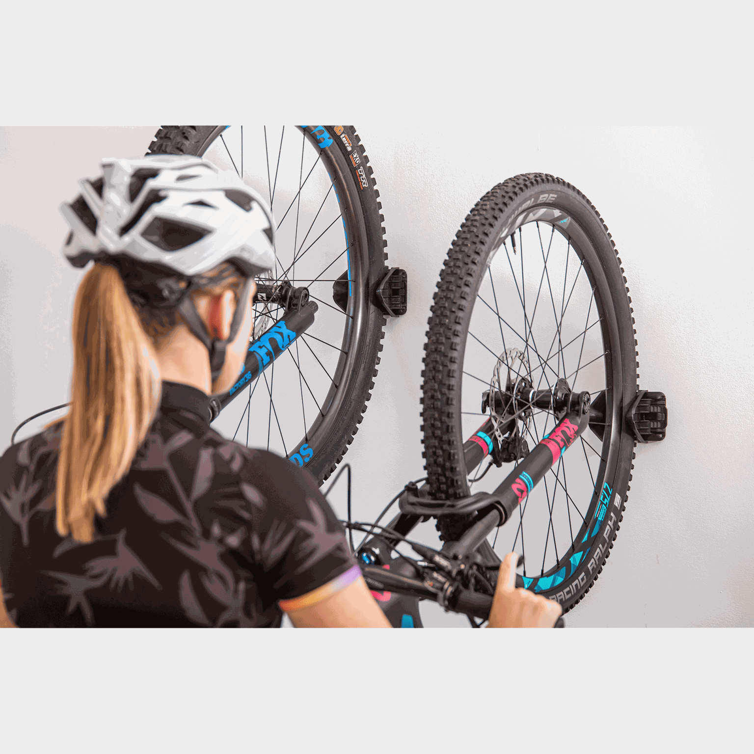 JAW Wall Mounted Bike Rack, veggmontert sykkelstativ - full image 3