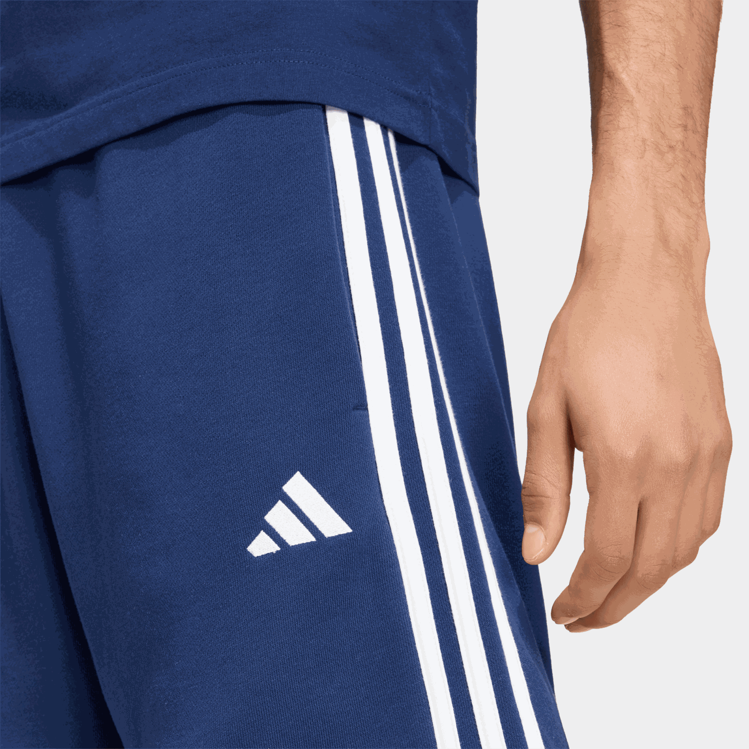 Essentials 3-Stripes French Terry Shorts, shorts, herre - full image 4