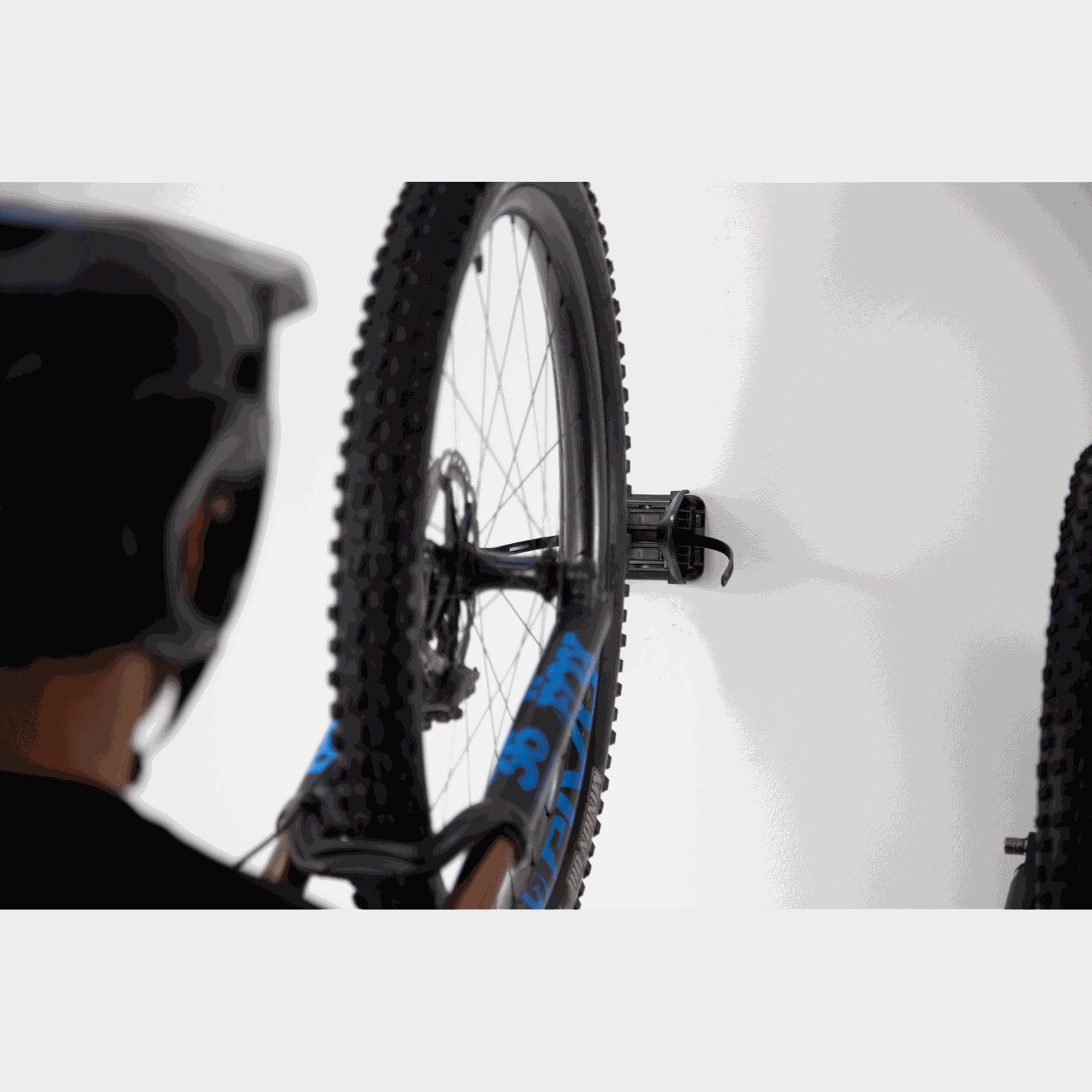 JAW +Wall Mounted Bike Rack with Z Lok, veggmontert sykkelholder + sykkellås - full image 3