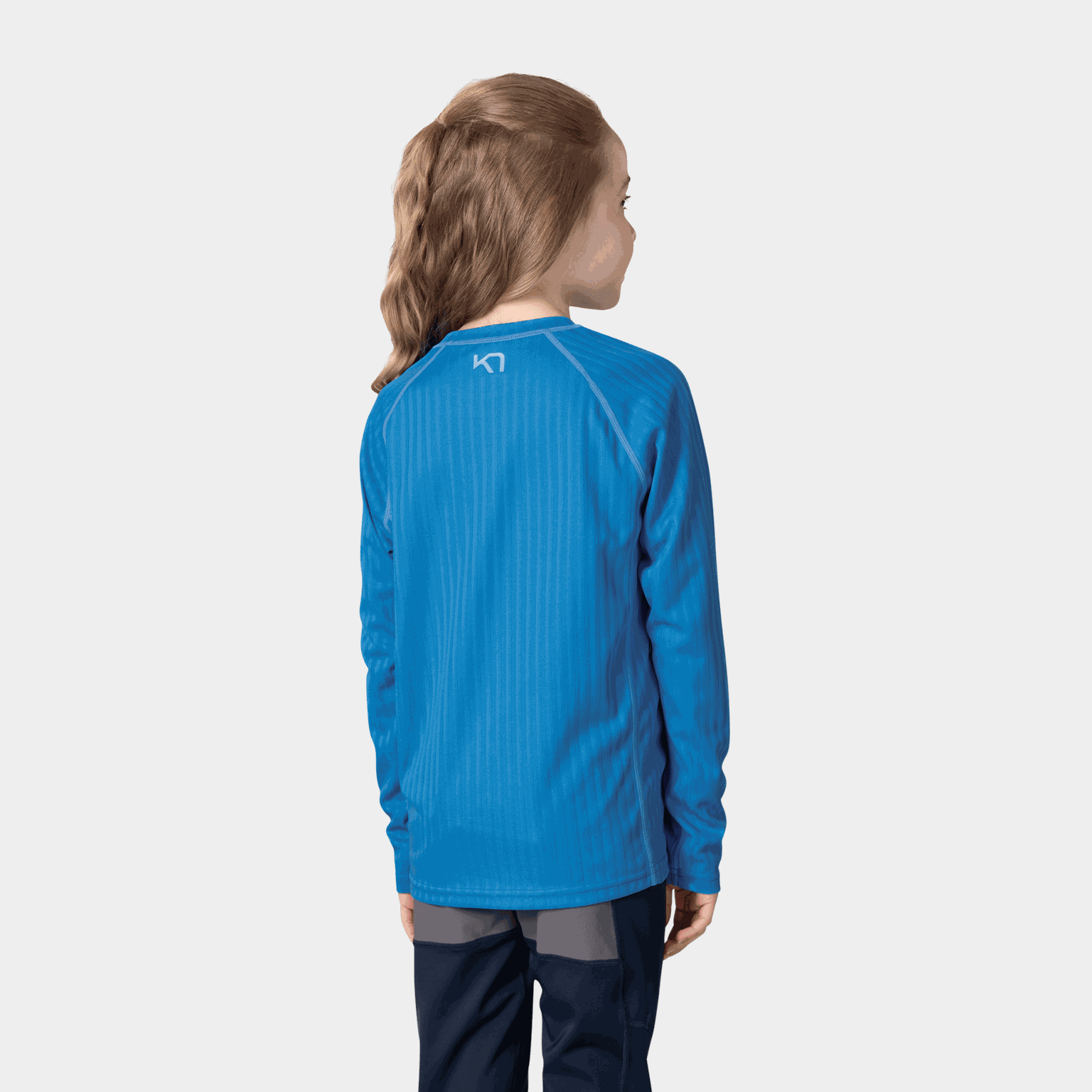 Ella Crew, Ella Crew, baselayer, barn - full image 2