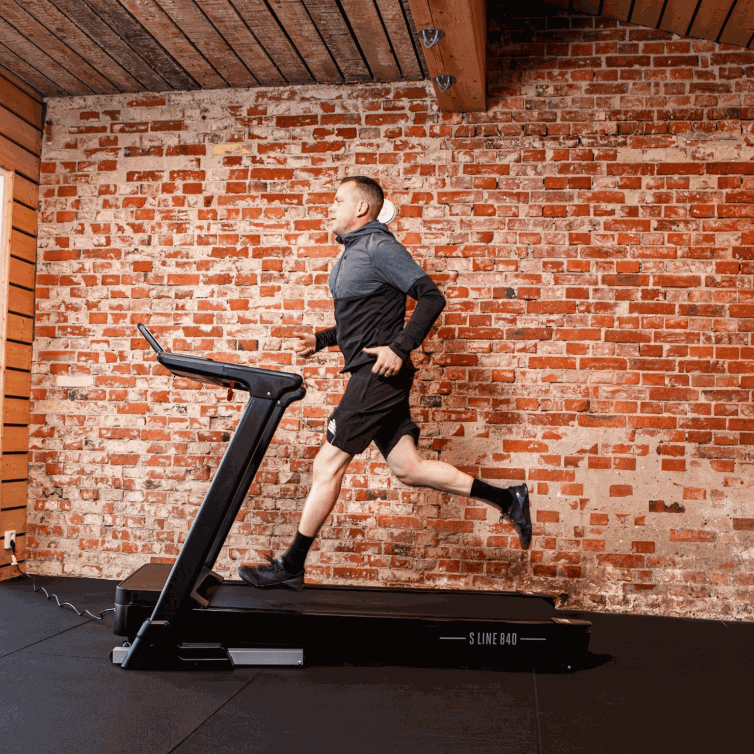 S-Line 840 Treadmill, tredemølle - full image 2