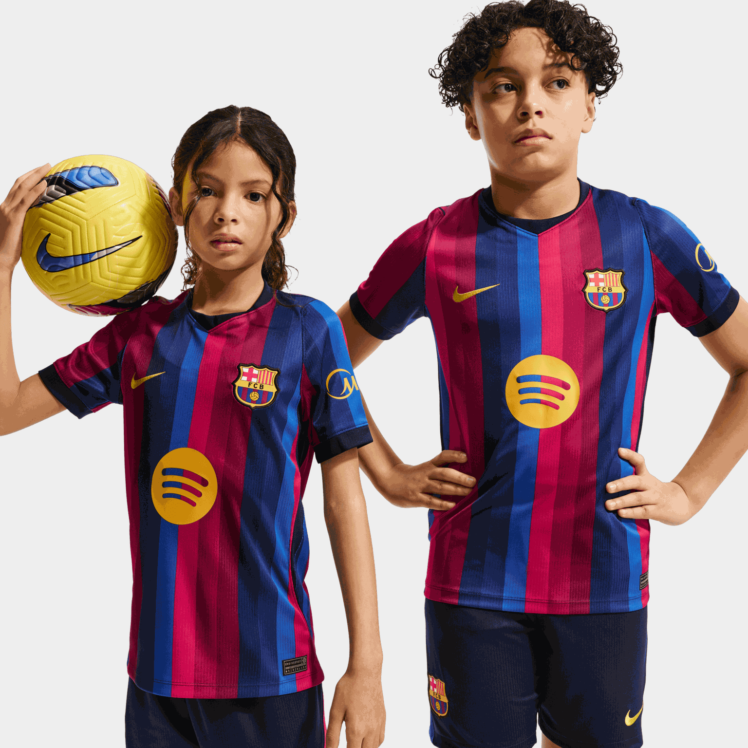 FC Barcelona Dri-Fit Jersey Short Sleeve Stadium Home 26/27, fotballdrakt, junior - full image 4