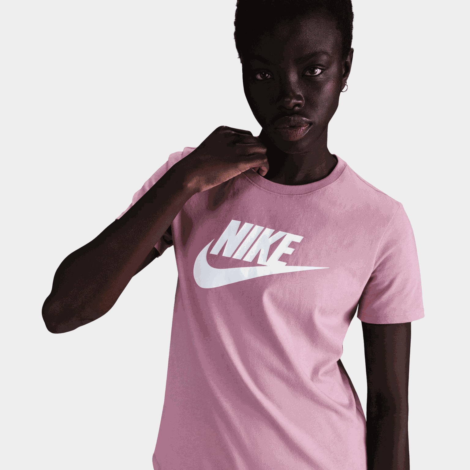 Sportswear Essential Icon Futura Tee, t-skjorte dame - full image 1