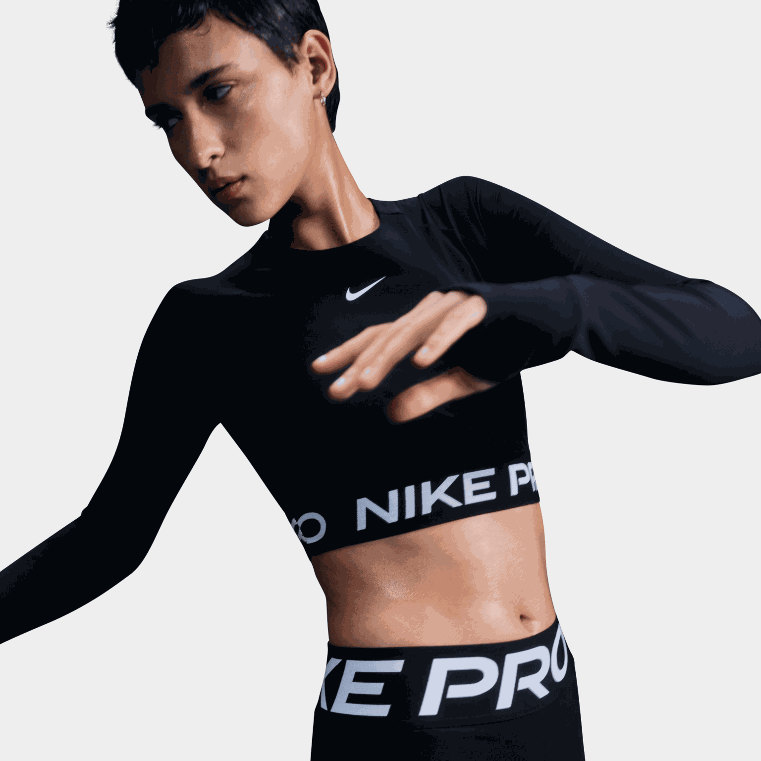 Pro Dri-FIT 365 Crop Long Sleeve, treningstopp, dame - full image 1