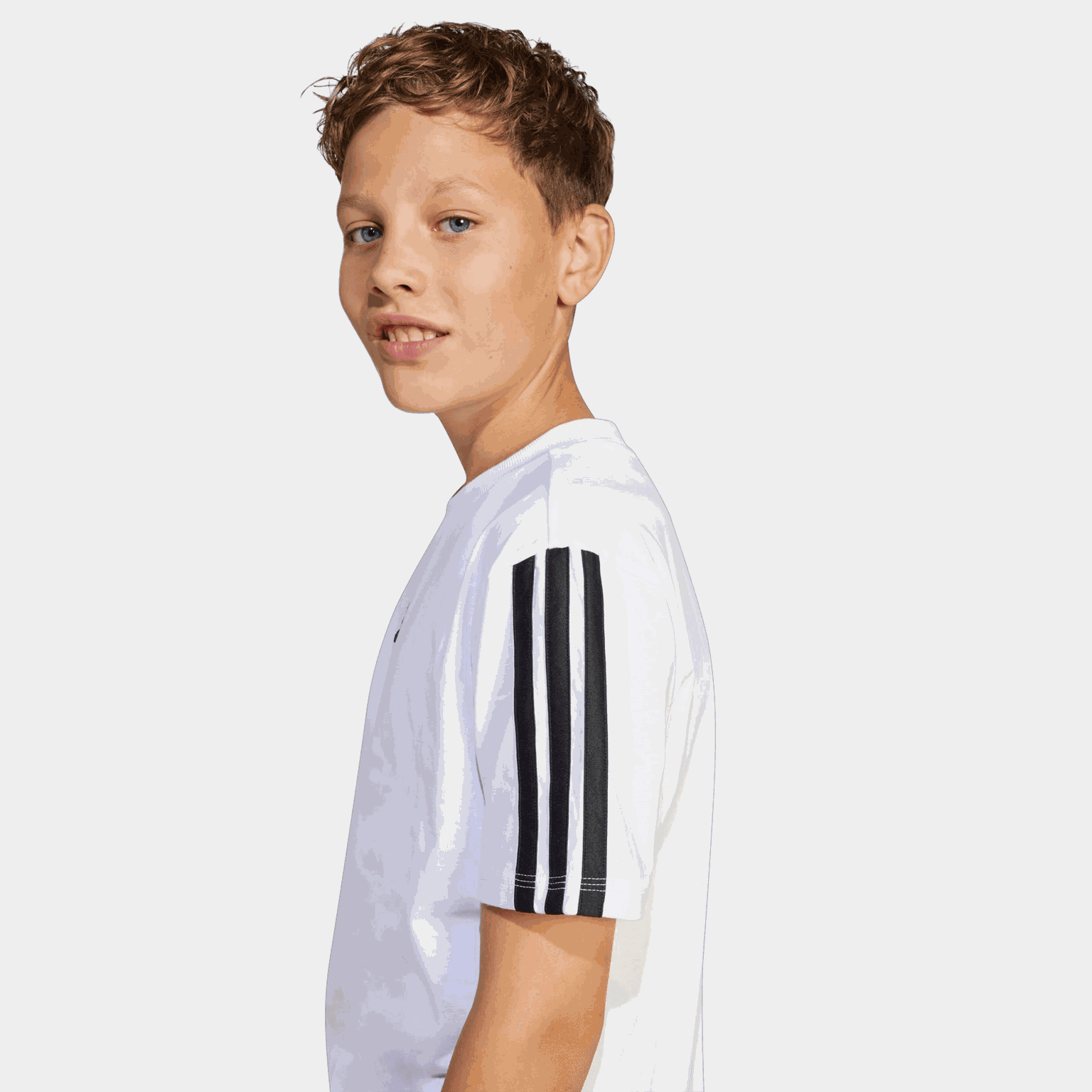 Essentials 3-Stripes T-Shirts, t-skjorte. junior - full image 3