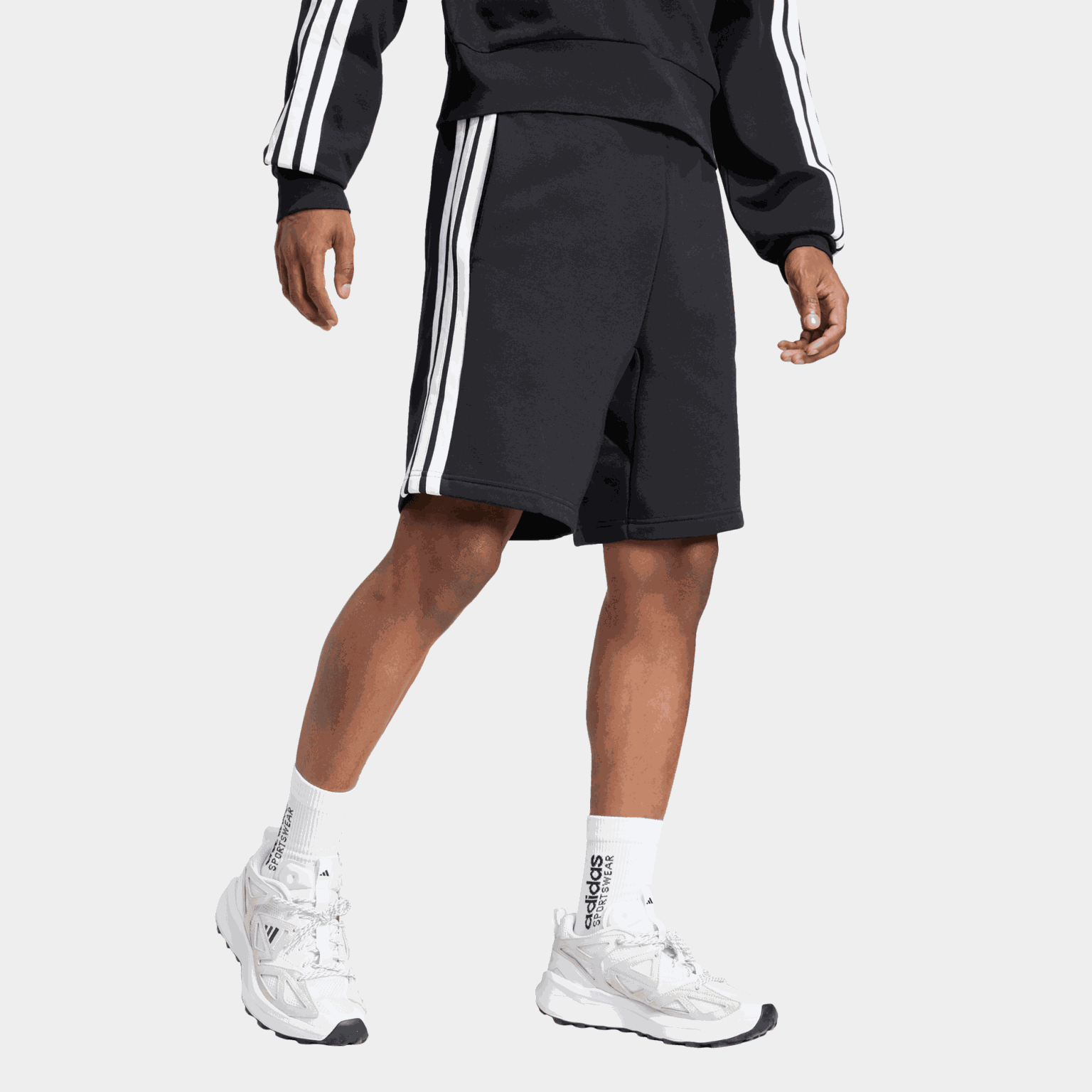 Essential Three Stripes Fleece Shorts, shorts, herre - full image 3